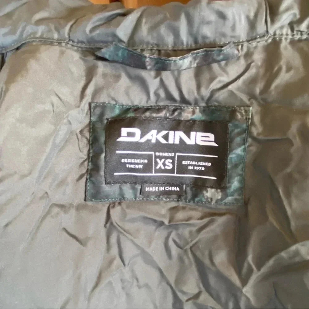 Dakine Transfer Down Mid Layer Coat Madison Black Hooded 550 Down Fill: XS - Picture 10 of 13